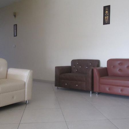 Ramprastha Hotel Ayodhya Екстер'єр фото