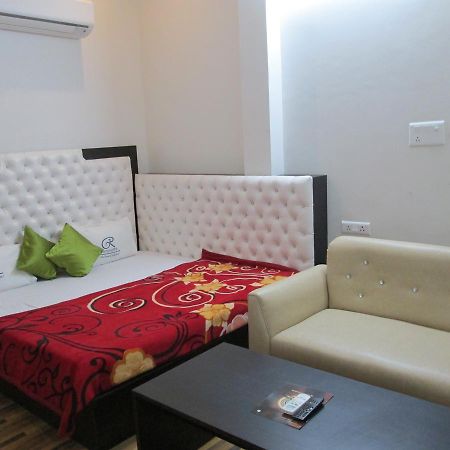 Ramprastha Hotel Ayodhya Екстер'єр фото