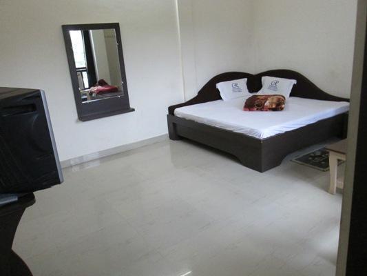 Ramprastha Hotel Ayodhya Екстер'єр фото
